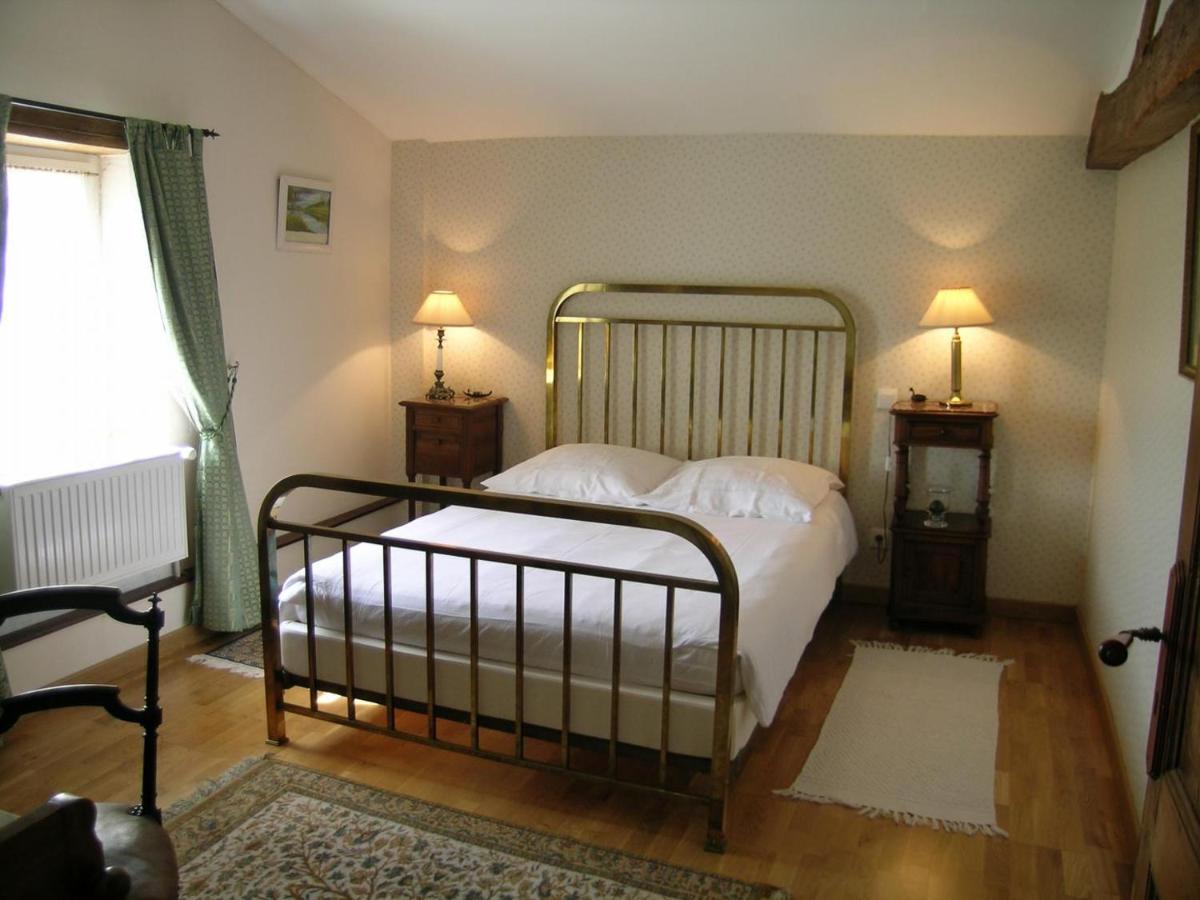 Gite Du Chateau De Pernan Avy Экстерьер фото